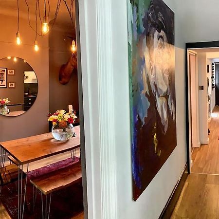 Chic Townhouse Near Tunnels Beaches 伊尔弗勒科姆 外观 照片