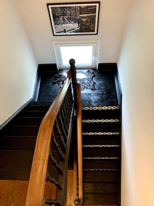 Chic Townhouse Near Tunnels Beaches 伊尔弗勒科姆 外观 照片