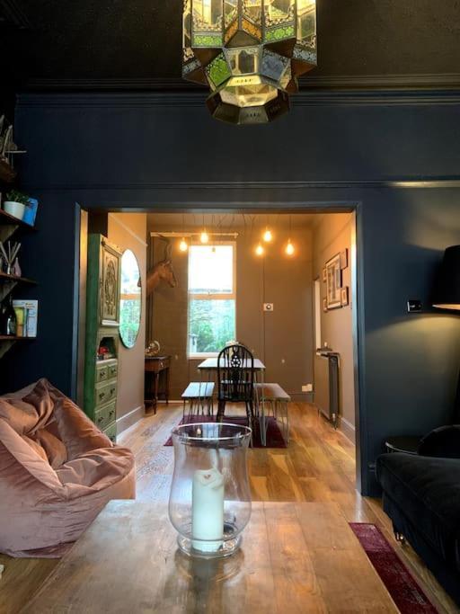 Chic Townhouse Near Tunnels Beaches 伊尔弗勒科姆 外观 照片