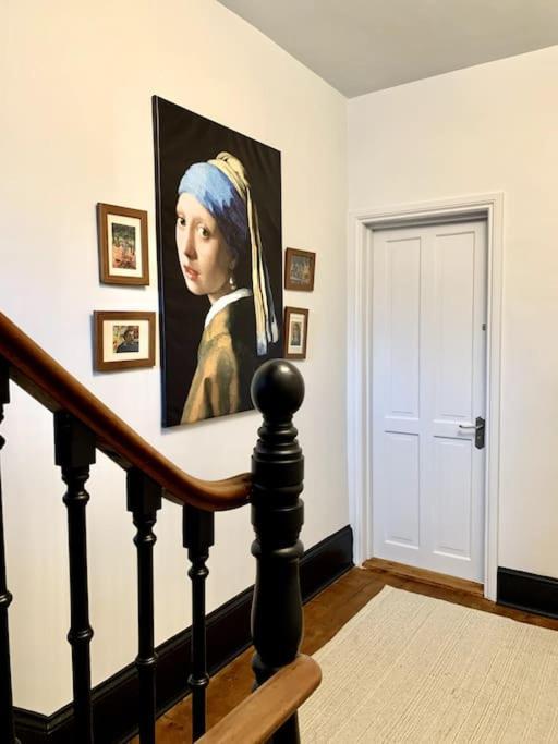 Chic Townhouse Near Tunnels Beaches 伊尔弗勒科姆 外观 照片