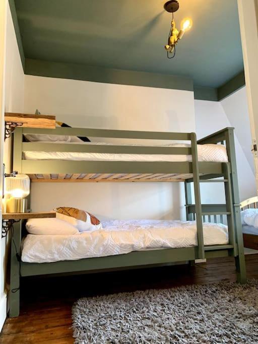 Chic Townhouse Near Tunnels Beaches 伊尔弗勒科姆 外观 照片